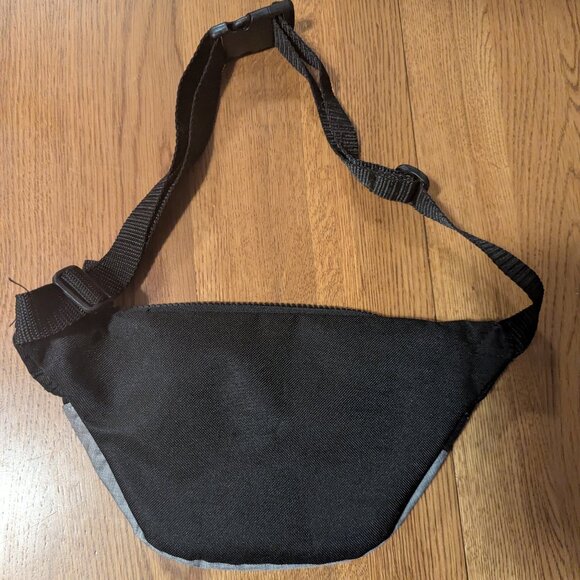 Small gray and black fanny pack - Picture 2 of 6